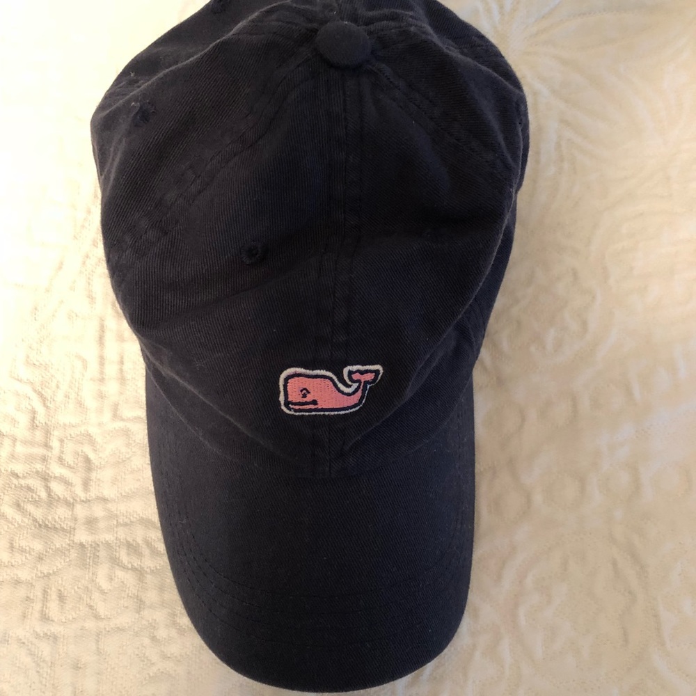 Navy/pink Vineyard Vines baseball cap